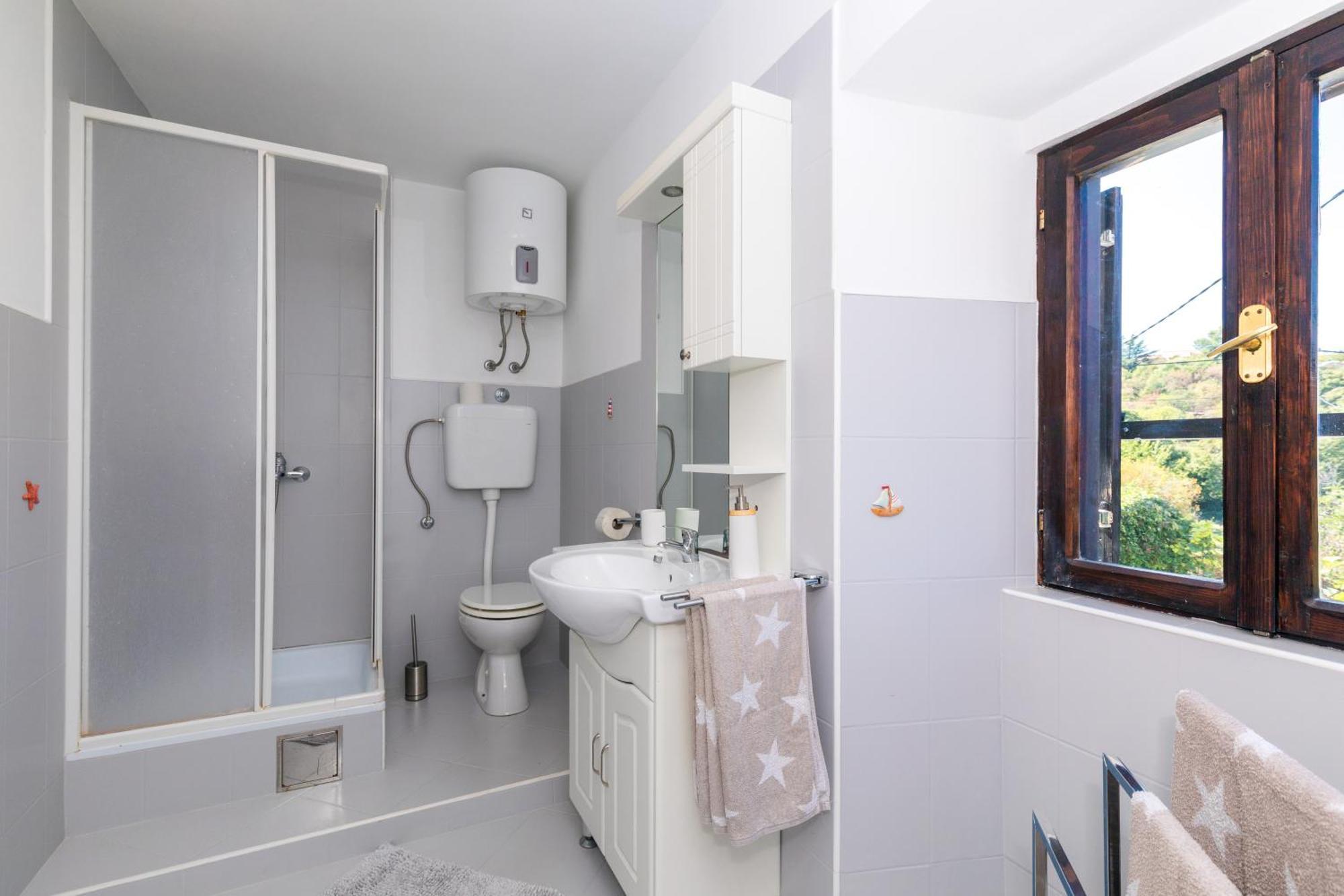 Lina Appartamento Vrh (Krk)